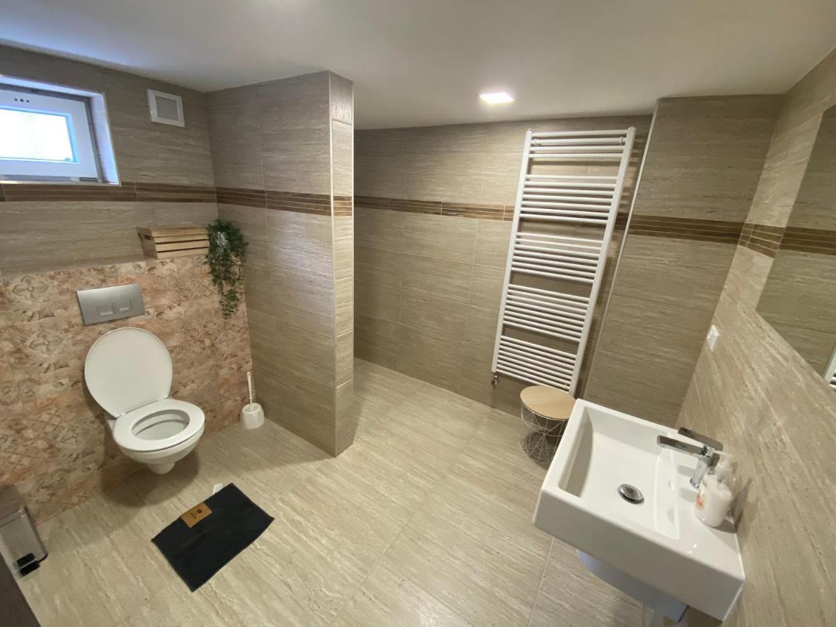 Ubytovani 121 - Hlohovec Bagian luar foto